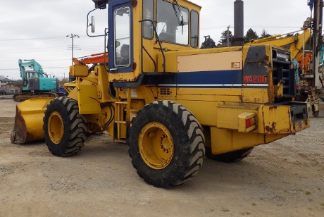 MÁY XÚC LẬT BÁNH LỐP WA200-1