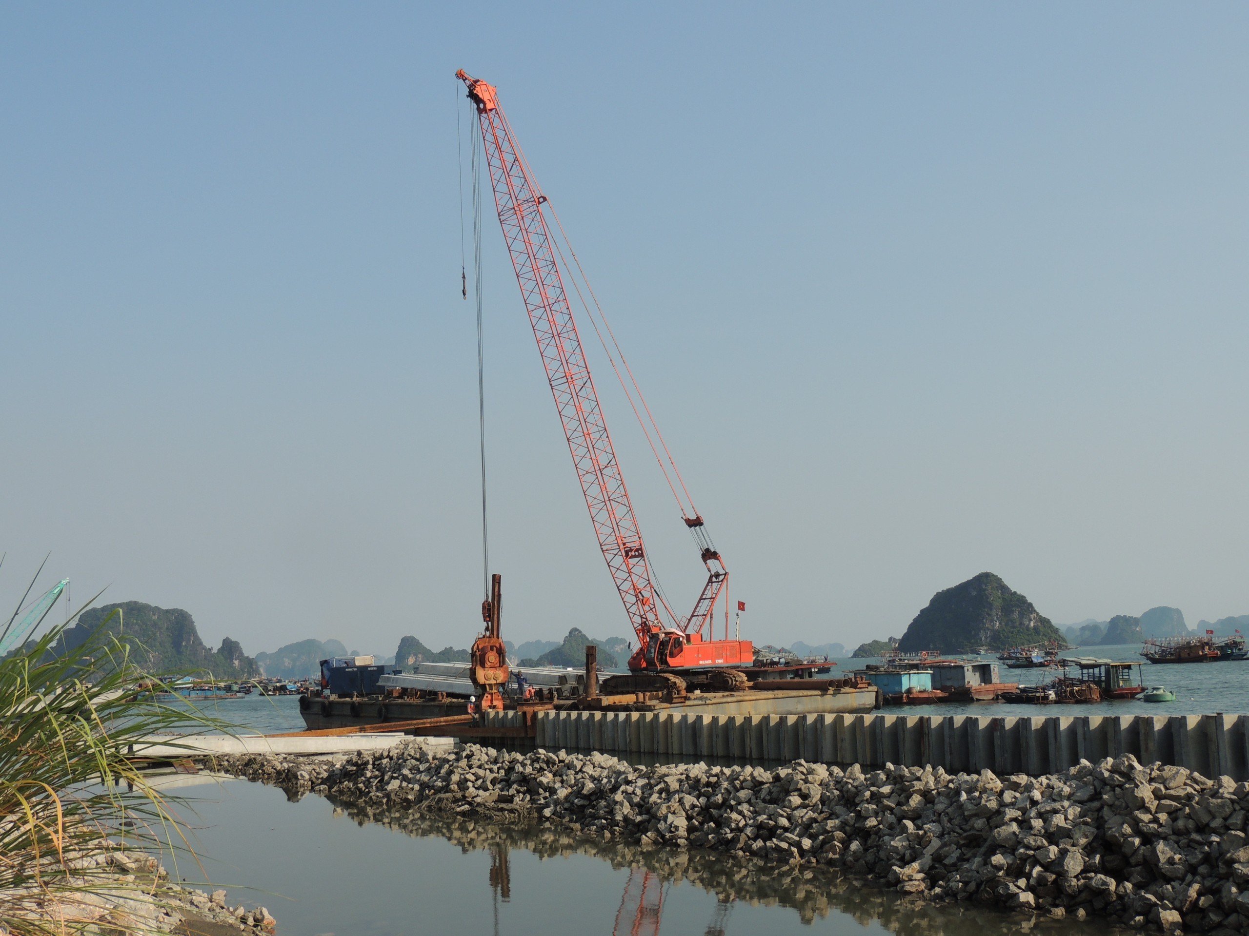 Cách đóng cọc bê tông kè biển, lấn biển